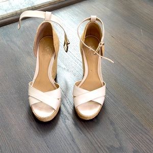 Vince camuto White espadrille sandals perfect for summer